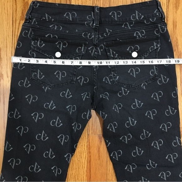 NEW BLACKPINK X H&M Mid Rise Flare Jeans - Picture 14 of 16